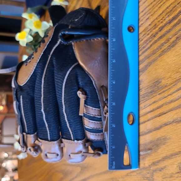 Adidas Baseball Glove - Picture 7 of 8